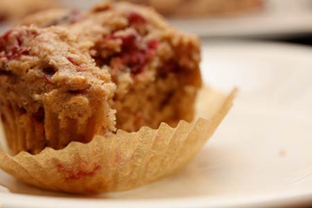 1230-cranberry-muffins_vg